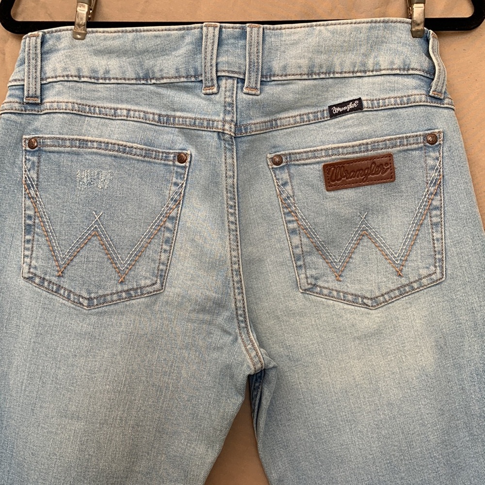 NWOTS Women's Wrangler Jeans - Light Wash - Boot Cut 31/30
